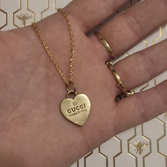 Gucci Gold Heart Pendant Necklace - Picture 4 of 9